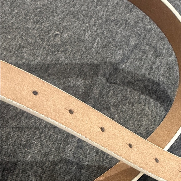 White Leather Belt with Gold Buckle - Picture 3 of 7